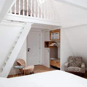 Luxe Suites Roses Bed & Breakfast Amsterdam